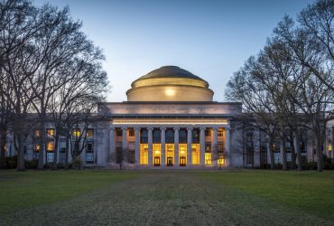 بازداشت متخصص فناوری ‌نانو در MIT به اتهام ارتباط با چینی‌ها