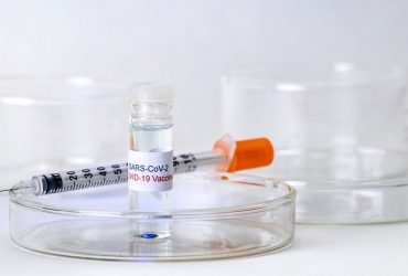 انجام آزمایش‌های بالینی روی واکسن ضدکرونایی با فناوری متفاوت