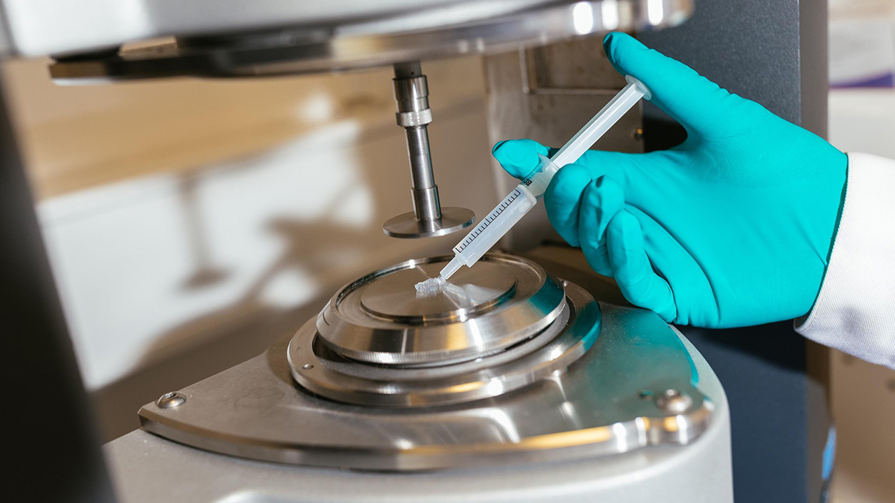 بهبود فناوری‌های پوشیدنی و مهندسی بافت با هیدروژل زیست‌تخریب‌پذیر رسانا