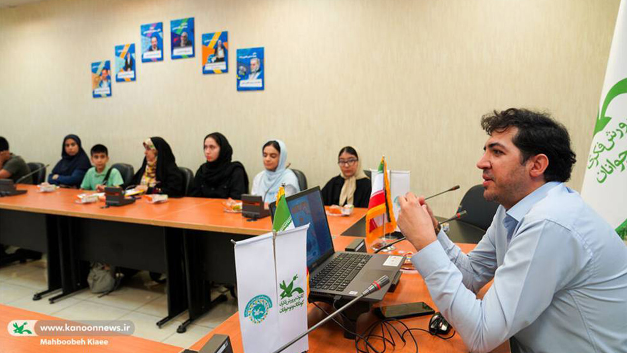 نشستی برای گشودن دریچه دنیای نانو به روی نوجوانان