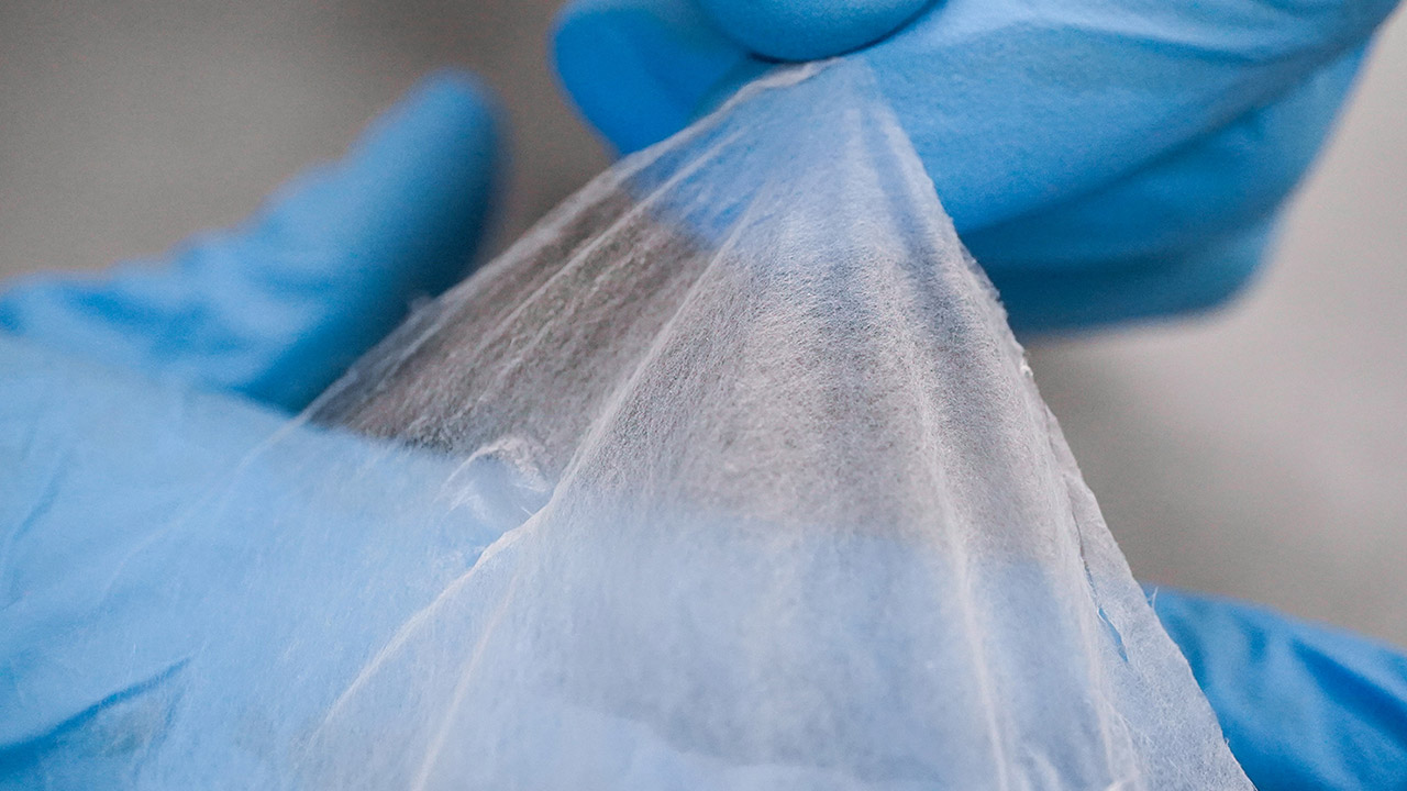 طراحی پارچه نانویی سبک برای حفاظت الکترومغناطیسی و کاربردهای پزشکی