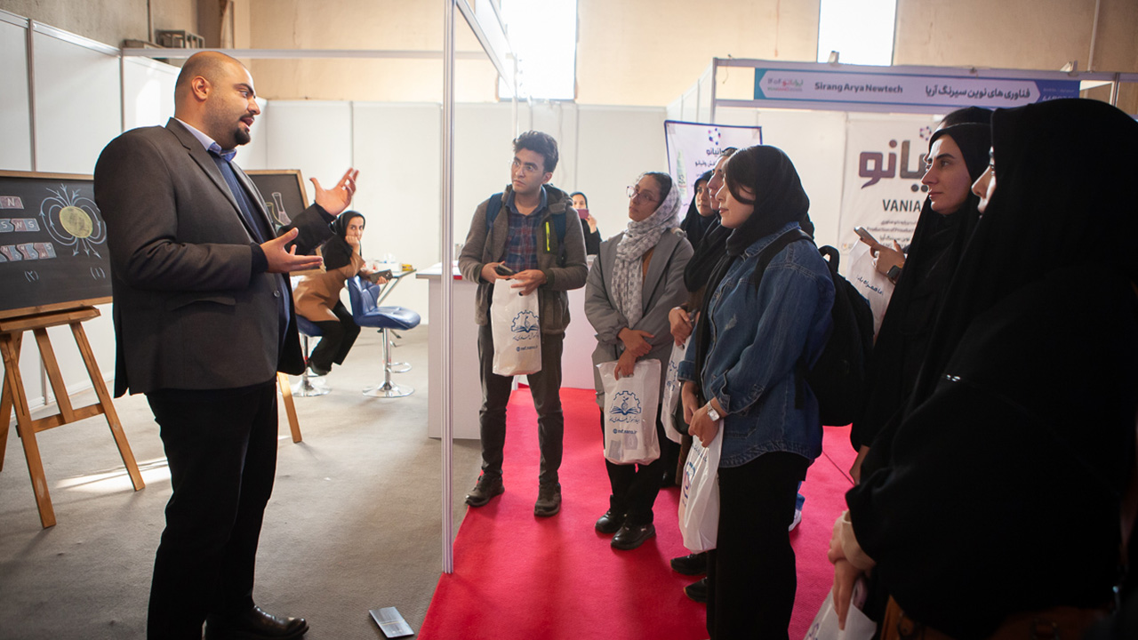 میزبانی از 1600 بازدیدکننده در تورهای فناورانه شانزدهمین نمایشگاه فناوری نانو