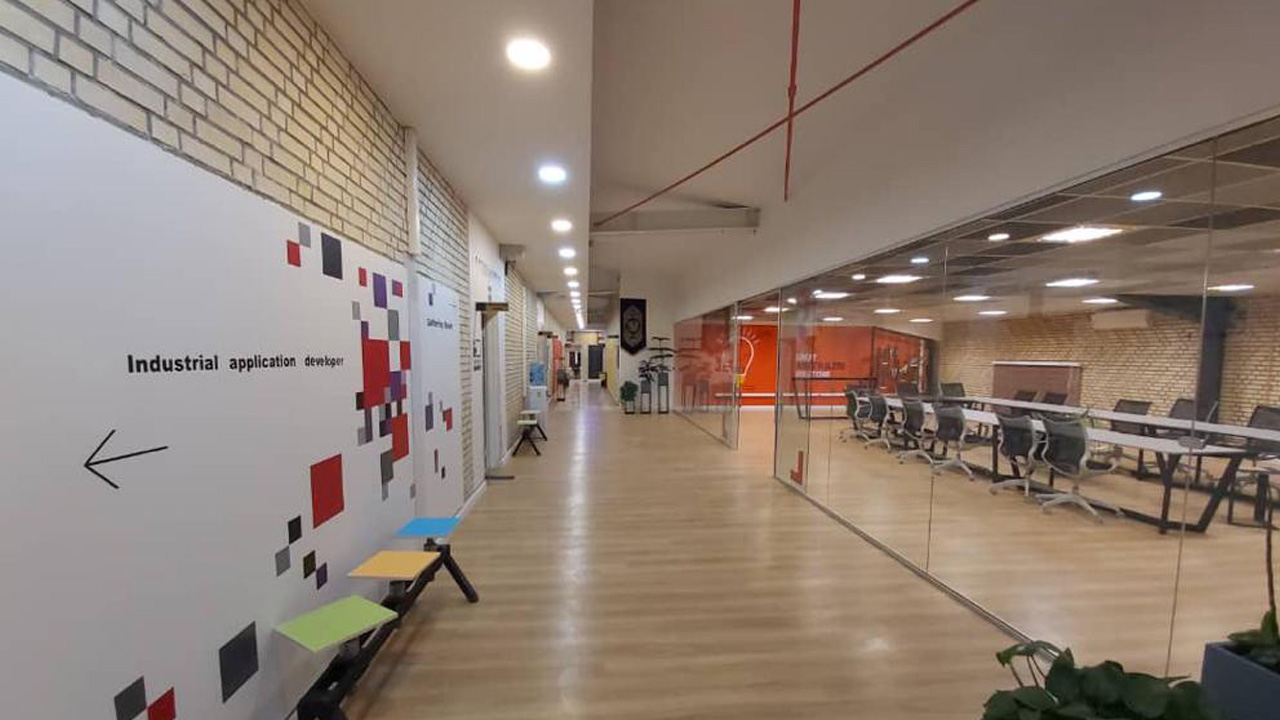 فراخوان منتورهای افزایش‌مقیاس در حوزه فناوری‌های پیشرفته