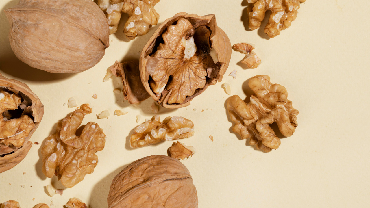 تبدیل پوسته گردو به نانوسلولز با کمک پلاسما